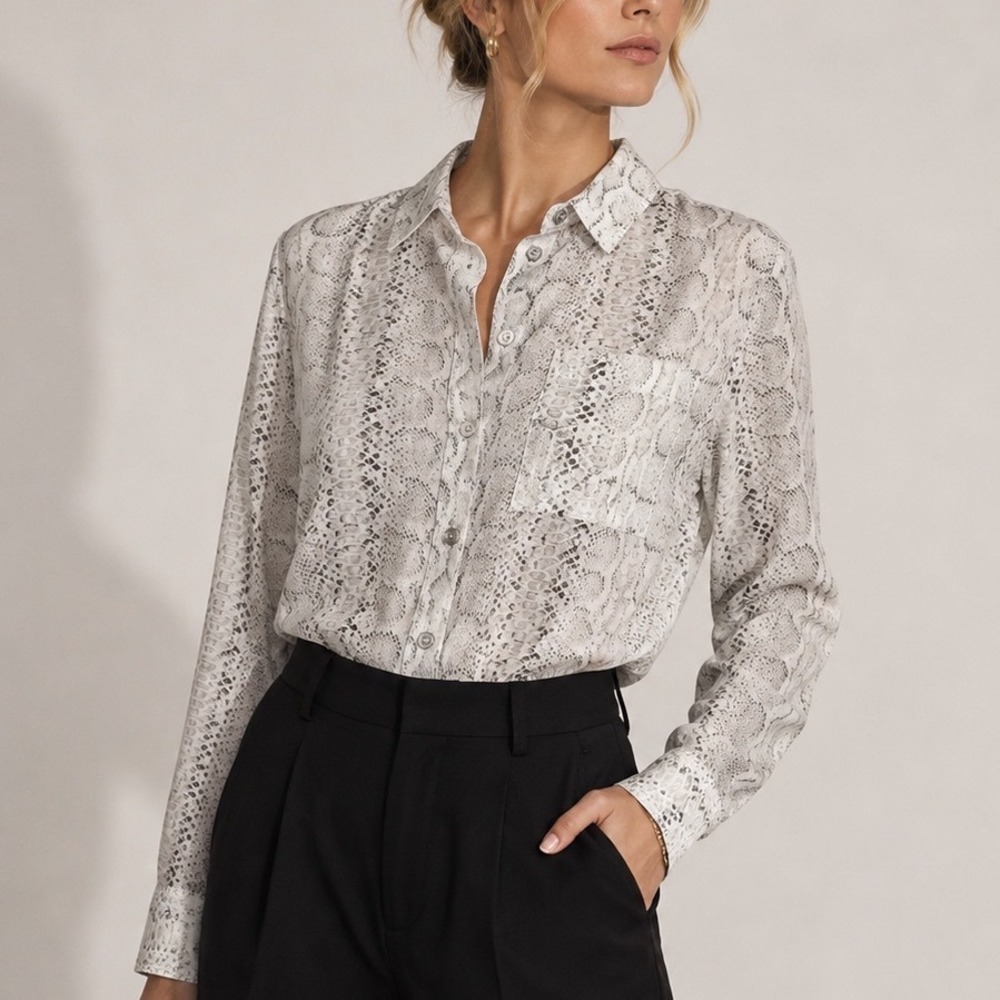 Equipment New Brett Silk Shirt XS White Snake Print Button Front Top Office